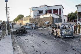 BOMBISTA FAZ-SE EXPLODIR EM MERCADO NA NIGÉRIA E MATA PELO MENOS CINCO PESSOAS