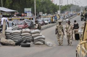 NIGÉRIA: BOKO HARAM LANÇA OFENSIVA NO NORTE NO DIA DA VISITA DE JOHN KERRY