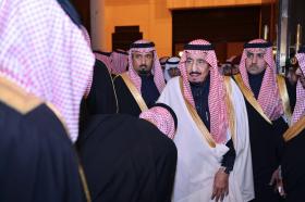 NOVO REI SAUDITA FAZ SIGNIFICATIVA REMODELAÇÃO GOVERNAMENTAL