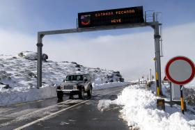 ESTRADAS DO MACIÇO CENTRAL DA SERRA DA ESTRELA REABERTAS AO TRÂNSITO