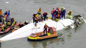 PELO MENOS 12 MORTOS E 16 FERIDOS EM ACIDENTE AÉREO EM TAIWAN — NOVO BALANÇO