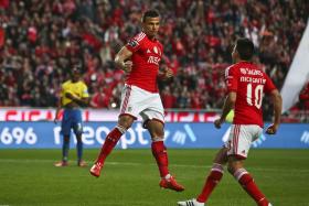 BENFICA VENCE ESTORIL-PRAIA POR 6-0, A MAIOR GOLEADA DA I LIGA 2014/15