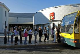 TRABALHADORES DE TRANSPORTES PÚBLICOS DE LISBOA PROTESTAM HOJE CONTRA PRIVATIZAÇÃO