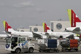 TRABALHADORES DA TAP CONCENTRAM-SE NA QUARTA-FEIRA CONTRA GREVE DOS PILOTOS