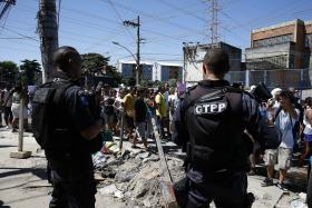 POLÍCIA MILITAR VAI REOCUPAR FAVELA DO RIO DE JANEIRO APÓS MORTE DE CRIANÇA