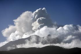 NOVA ERUPÇÃO DO VULCÃO CHILENO CALBUCO