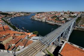 TRABALHADORES DOS TRANSPORTES COLETIVOS DO PORTO EM GREVE NA SEGUNDA-FEIRA