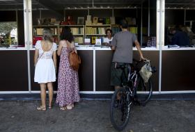 ROBERT MUCHAMORE ENTRE CONVIDADOS DO GRUPO PORTO EDITORA NA FEIRA DO LIVRO DE LISBOA