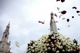 SANTUÁRIO DE FÁTIMA LEMBRA PEREGRINOS VÍTIMAS DO ACIDENTE EM CERNACHE