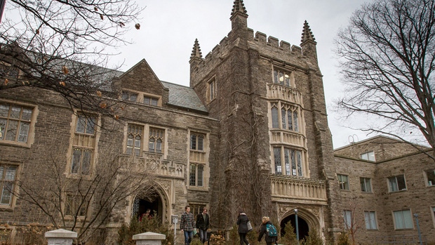 Mais de 600 alunos votaram durante uma assembleia geral do sindicato dos Estudantes McMaster (MSU) para o sindicato participar num movimento pró-palestiniano chamado BDS. (Terry Asma / CBC)