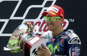 LORENZO VENCE PELA QUARTA VEZ CONSECUTIVA E ESTÁ A UM PONTO DO LÍDER ROSSI EM MOTOGP