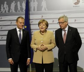 GRÉCIA: MERKEL, JUNCKER E TUSK REUNIDOS ANTES DE CIMEIRA DA ZONA EURO