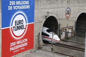 EUROTUNNEL PEDE INDEMINIZAÇÃO DE 9,7 MILHÕES AOS GOVERNOS FRANCÊS E BRITÂNICO