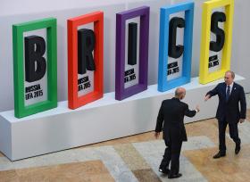 BANCO DO BRICS COMEÇOU A FUNCIONAR EM XANGAI