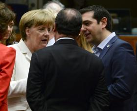 GRÉCIA: CIMEIRA INTERROMPIDA PARA REUNIÃO ENTRE TSIPRAS, MERKEL E HOLLANDE