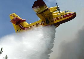 CATORZE CONCELHOS DE CINCO DISTRITOS DO CONTINENTE EM RISCO MÁXIMO DE INCÊNDIO