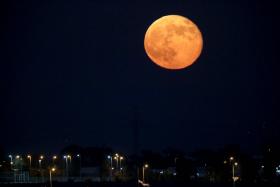 PRIMEIRA SUPER LUA DO ANO É NO SÁBADO