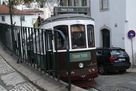 TRABALHADORES DA CARRISTUR EM LISBOA FAZEM HOJE GREVE DE 24 HORAS