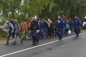 ALEMANHA ESPERA RECEBER 40 MIL REFUGIADOS NO FIM-DE-SEMANA