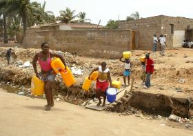 GOVERNO DE LUANDA TENTA TRAVAR CRISE DO LIXO COM OPERAÇÕES NOS MUNICÍPIOS