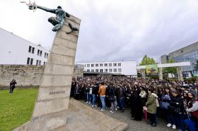 QUATRO ALUNOS DA UMINHO ACUSADOS POR MORTE DE COLEGAS AO PROVOCAREM QUEDA DE MURO