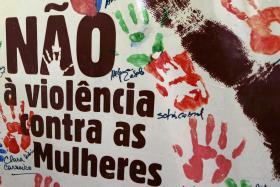 MAIS DE UMA CENTENA MARCHA EM LISBOA CONTRA A VIOLÊNCIA SOBRE AS MULHERES