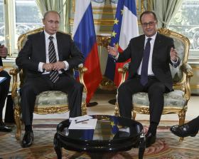 PARIS/ATENTADOS: HOLLANDE E PUTIN ANALISAM EM MOSCOVO OFENSIVA AO EI