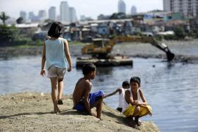 FORÇA CRESCENTE DO EL NIÑO AMEAÇA A VIDA DAS CRIANÇAS, AVISA UNICEF