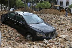 ALBUFEIRA MERGULHADA EM “MAR” DE DESTROÇOS 48 HORAS APÓS O TEMPORAL