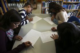 PAIS E PROFESSORES CONCORDAM COM O FIM DOS EXAMES, MAS DE FORMAS DIFERENTES