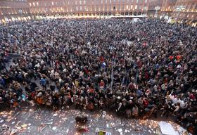 PARIS/ATENTADOS: MAIS DE 10.000 MARCHARAM EM TOULOUSE CONTRA A BARBÁRIE