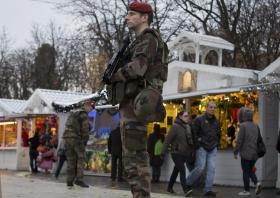 PARIS/ATENTADOS: UE DISCUTE HOJE EM BRUXELAS RESPOSTA À AMEAÇA TERRORISTA