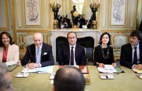 PRESIDENTE FRANCÊS CRITICA AÇÃO “ESCANDALOSA” NA PRAÇA DA REPÚBLICA, EM PARIS