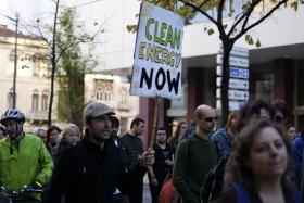 CENTENAS DE MANIFESTANTES MARCHAM EM LISBOA EM DEFESA DO CLIMA