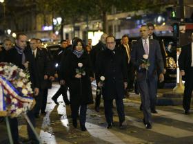 PARIS/ATENTADOS: OBAMA E HOLLANDE PRESTAM HOMENAGEM ÀS VÍTIMAS NO BATACLAN