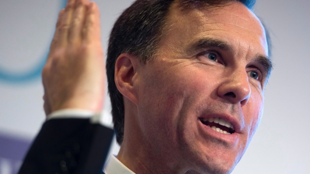 As contas de Otava estão muito pior do que se pensava anteriormente, disse o novo ministro das Finanças Bill Morneau na sexta-feira. (Sean Kilpatrick/Canadian Press)