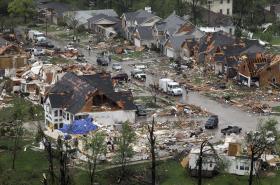 MAIS DE 40 MORTOS NOS EUA DEVIDO À PASSAGEM DE TORNADOS