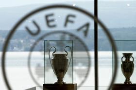 UEFA DESCARTA JOGOS À PORTA FECHADA NO EURO2016