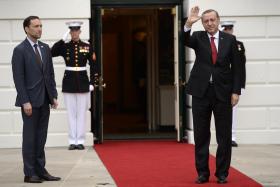 OBAMA REUNIU-SE COM PRESIDENTE TURCO À MARGEM DA CIMEIRA SOBRE SEGURANÇA NUCLEAR