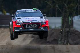 RALI DE PORTUGAL: THIERRY NEUVILLE ABANDONA SEM COMBUSTÍVEL