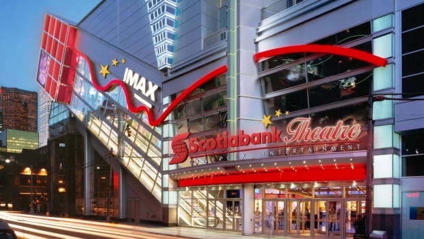 CINEPLEX INTRODUZ SALA DE CINEMA MULTISCREEN EM TORONTO ESTE VERÃO