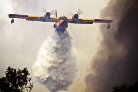 INCÊNDIOS: AVIÕES CANADAIR DE MARROCOS JÁ ESTÃO EM PORTUGAL, ITALIANO CHEGA À TARDE