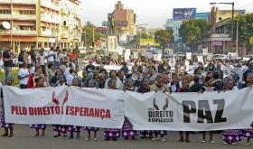 MEDIADORES DE NEGOCIAÇÕES DE PAZ EM MOÇAMBIQUE REUNIDOS À PORTA FECHADA