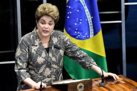 BRASIL: PROCESSO DE DESTITUIÇÃO NASCEU DE “CLAMOROSO DESVIO DE PODER” – DILMA