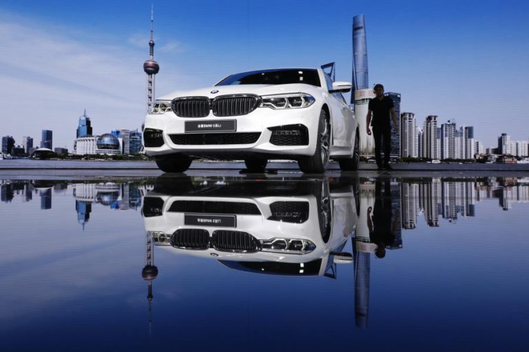 VENDAS DE AUTOMÓVEIS NA CHINA RECUAM EM JANEIRO PELO OITAVO MÊS CONSECUTIVO