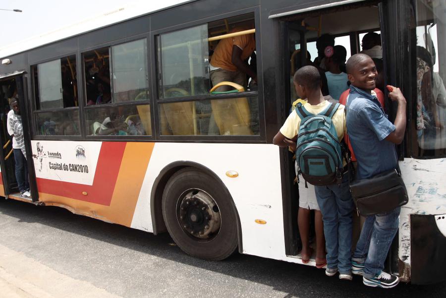Luanda Precisa De 1800 Autocarros Para Responder À Mobilidade Urbana Correio Da Manhã Canadá 4112