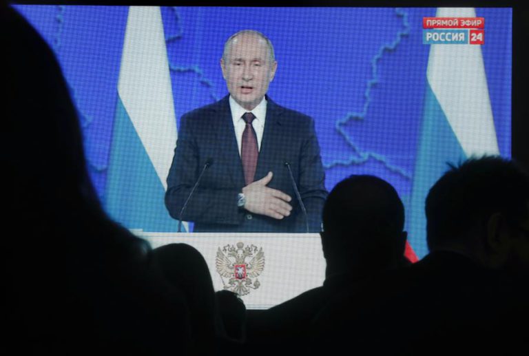 PUTIN DISSE ESTAR DISPONÍVEL PARA NEGOCIAR CONTROLO DE ARMAS COM EUA