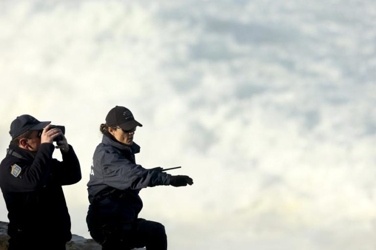 RETOMADAS BUSCAS A DESAPARECIDO EM PRAIA DE VILA DO BISPO