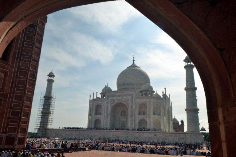 COVID-19: TAJ MAHAL REABRE AO PÚBLICO NA ÍNDIA APÓS SEIS MESES ENCERRADO