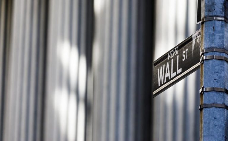 WALL STREET FECHA COM BAIXA FORTE E GENERALIZADA